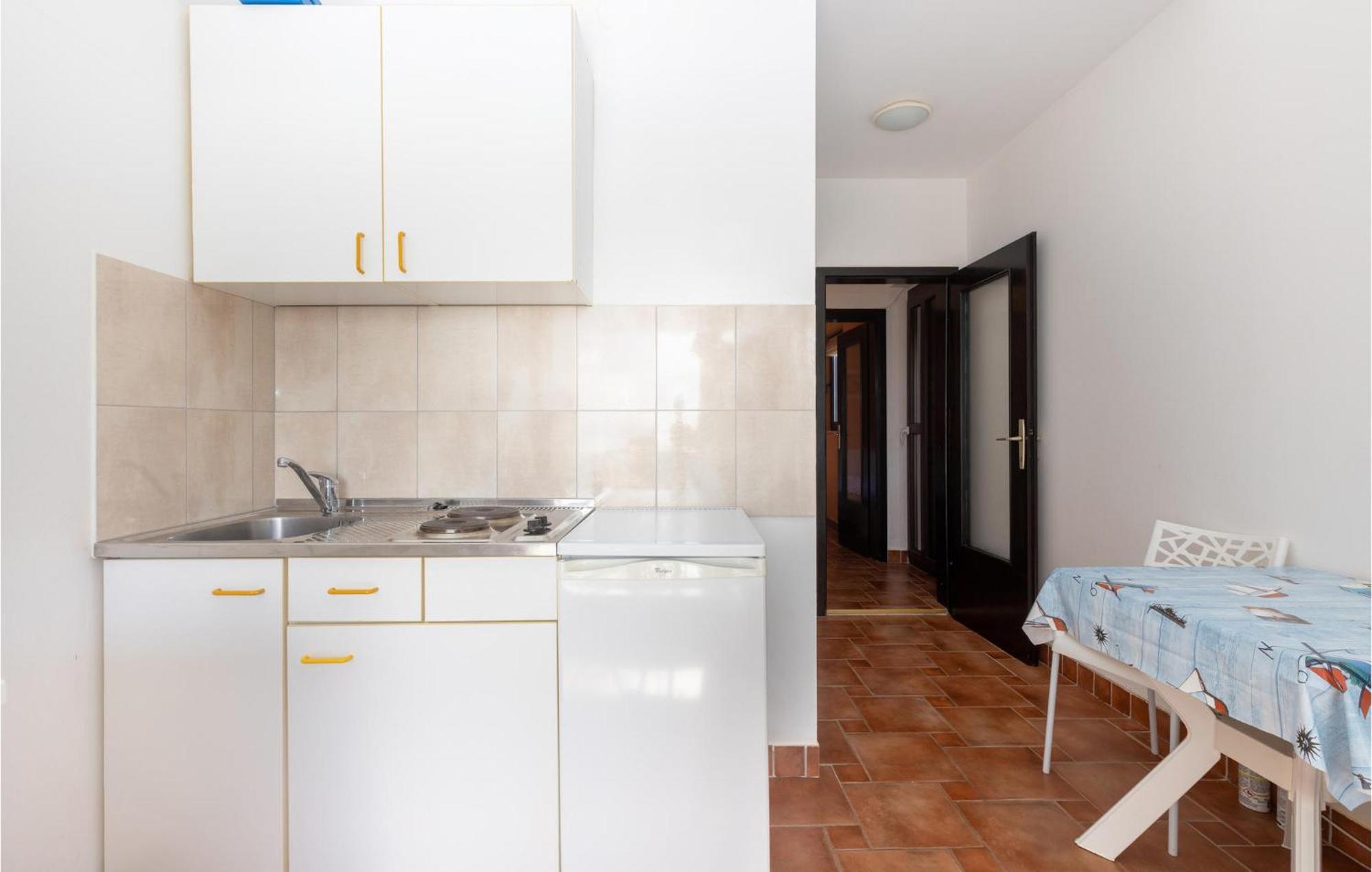 Nice Apartment In Jadranovo With Kitchen Exteriér fotografie