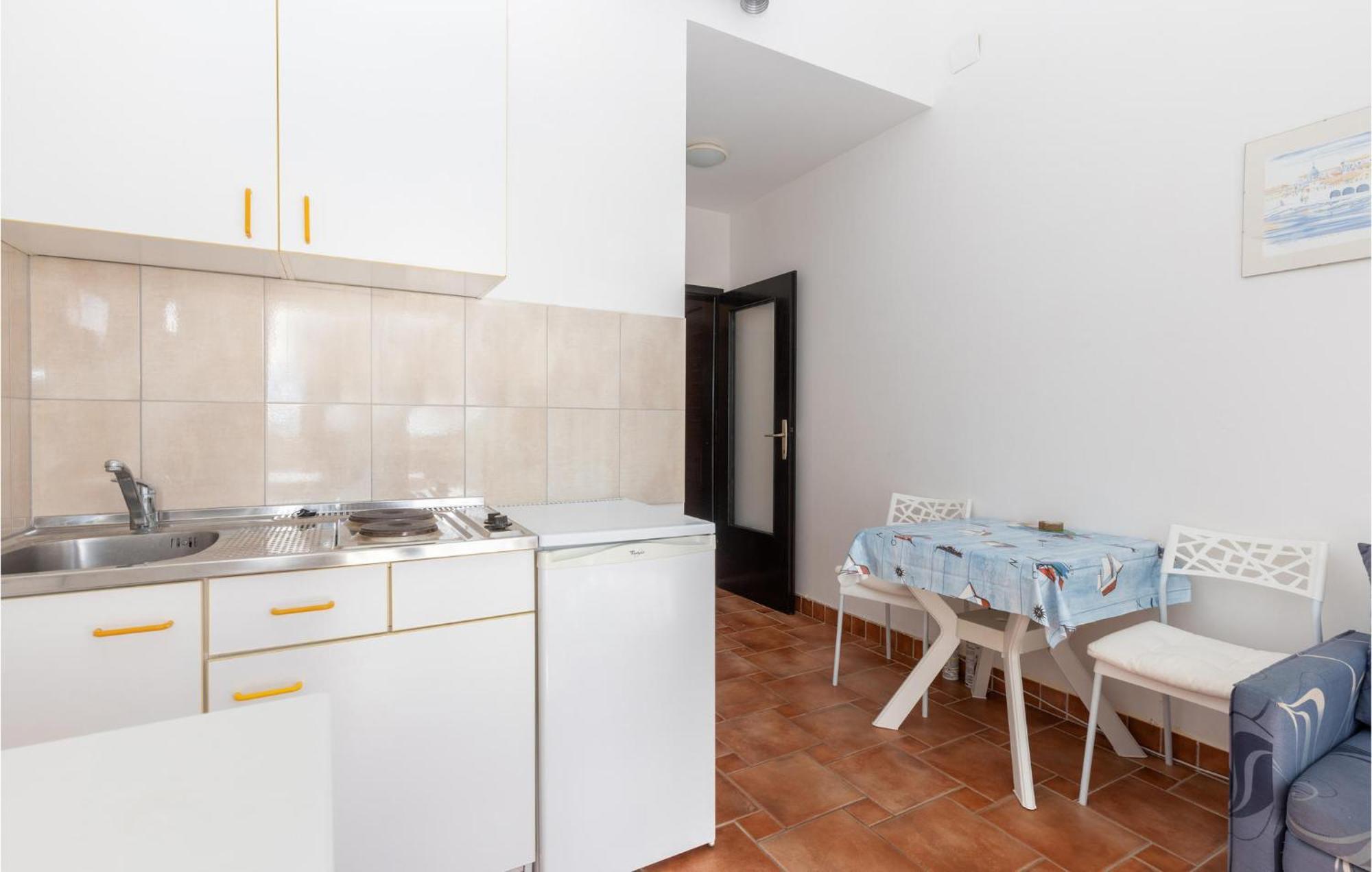 Nice Apartment In Jadranovo With Kitchen Exteriér fotografie